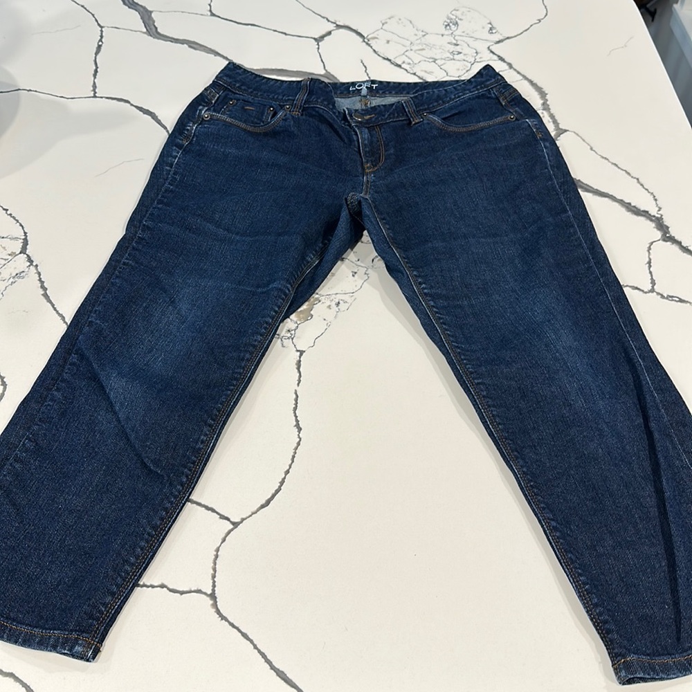 Loft midrise curvy crop size 12. Dark denim.